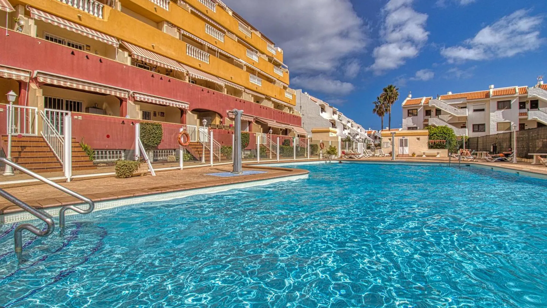 Lann Isis Apartman Arona